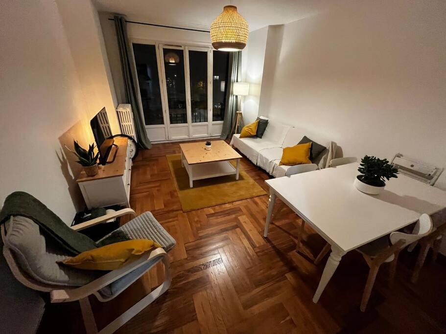 Appartement 4 Personnes - Ambiance Cosy - Proche Universites *